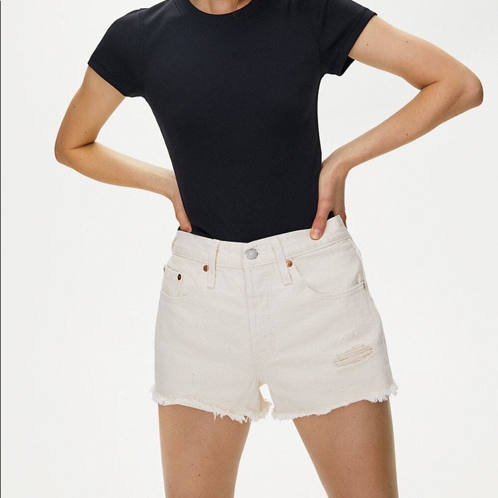 Levi’s 501 Women’s High Rise Cutoff Shorts Cream Sz 31 Distressed Thigh